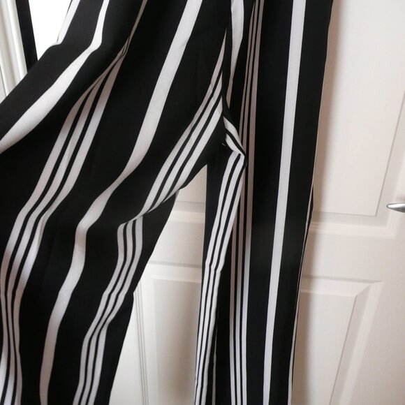 Ci Sono Women's Jumpsuit Playsuit Black White Striped Sleeveless Size M - Picture 6 of 8